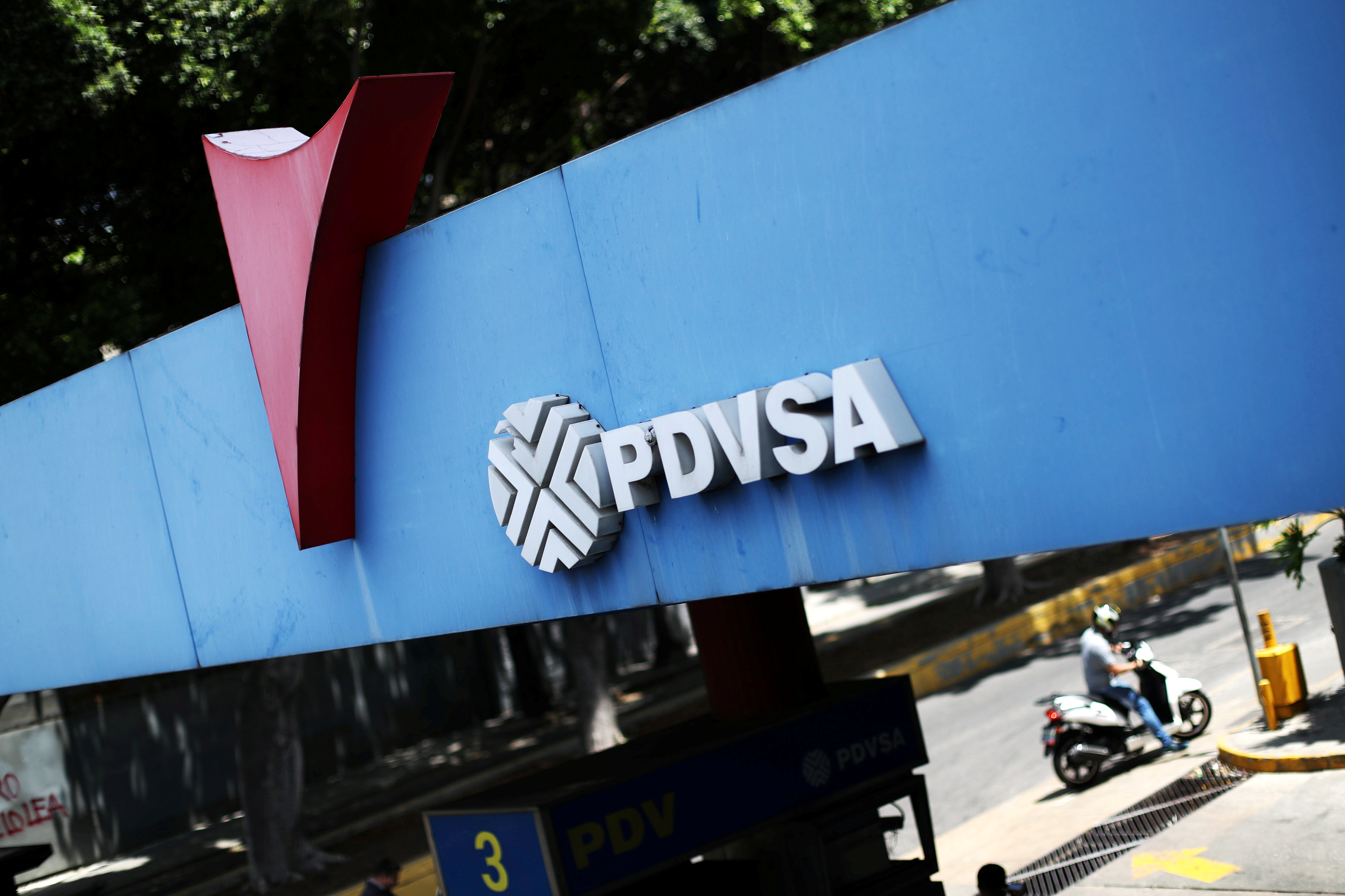 Agentes de inteligencia de Maduro detuvieron a dos ejecutivos de Pdvsa