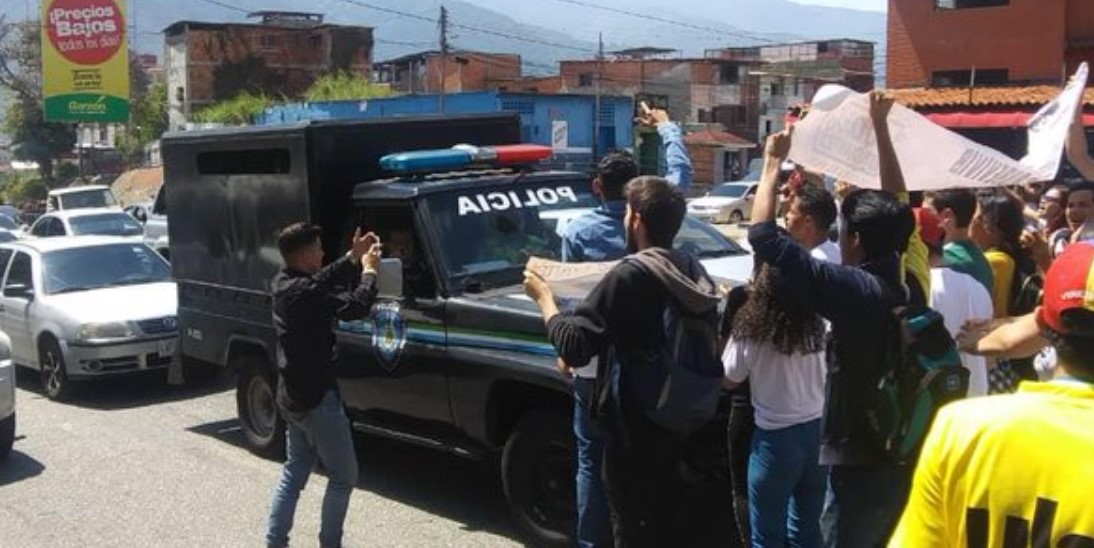 Estudiantes de la ULA protestan en Mérida para exigir respeto a la autonomía universitaria #27Feb (Fotos)