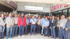 Policía militar persigue y amenaza con cárcel a trabajadores de Sidetur en huelga