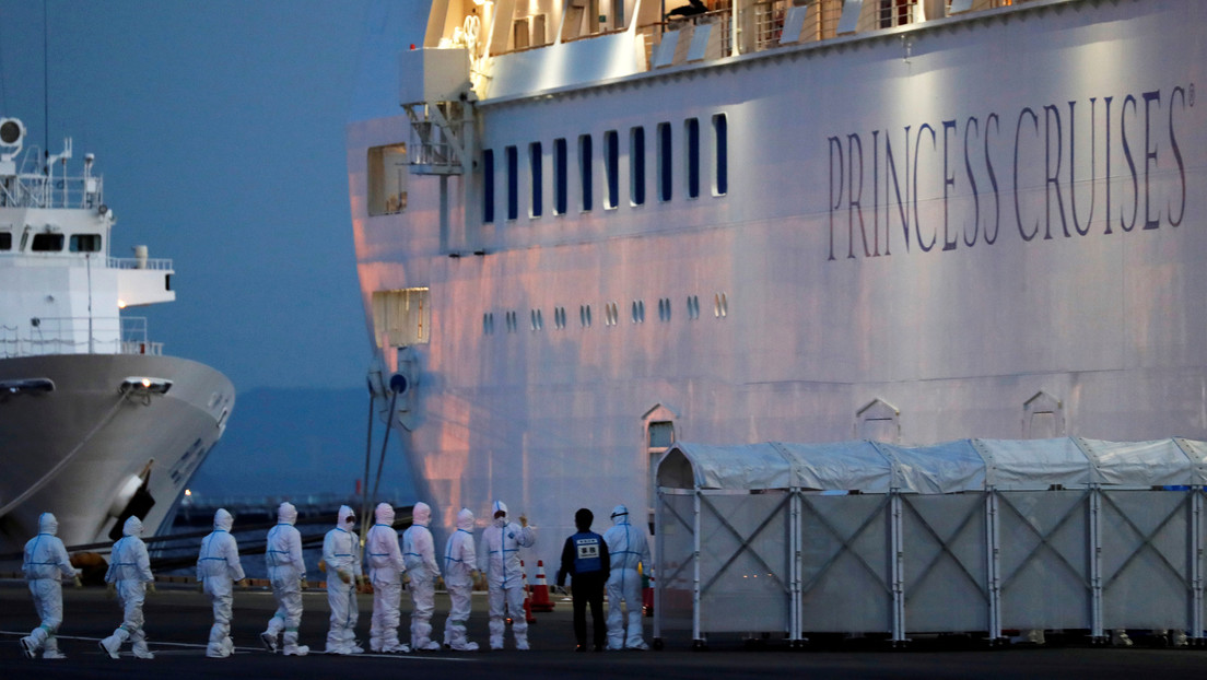 Cientos de pasajeros abandonan crucero en cuarentena, Tokio descarta eventos públicos