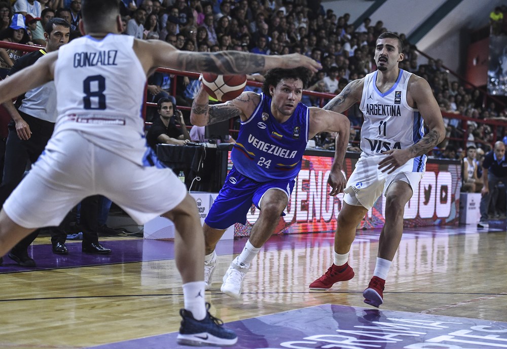 Michael Carrera lideró histórico triunfo de la Vinotinto ante Argentina en clasificatorio a la Americup