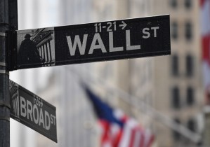 Wall Street arranca la semana en alza impulsado por las tecnológicas