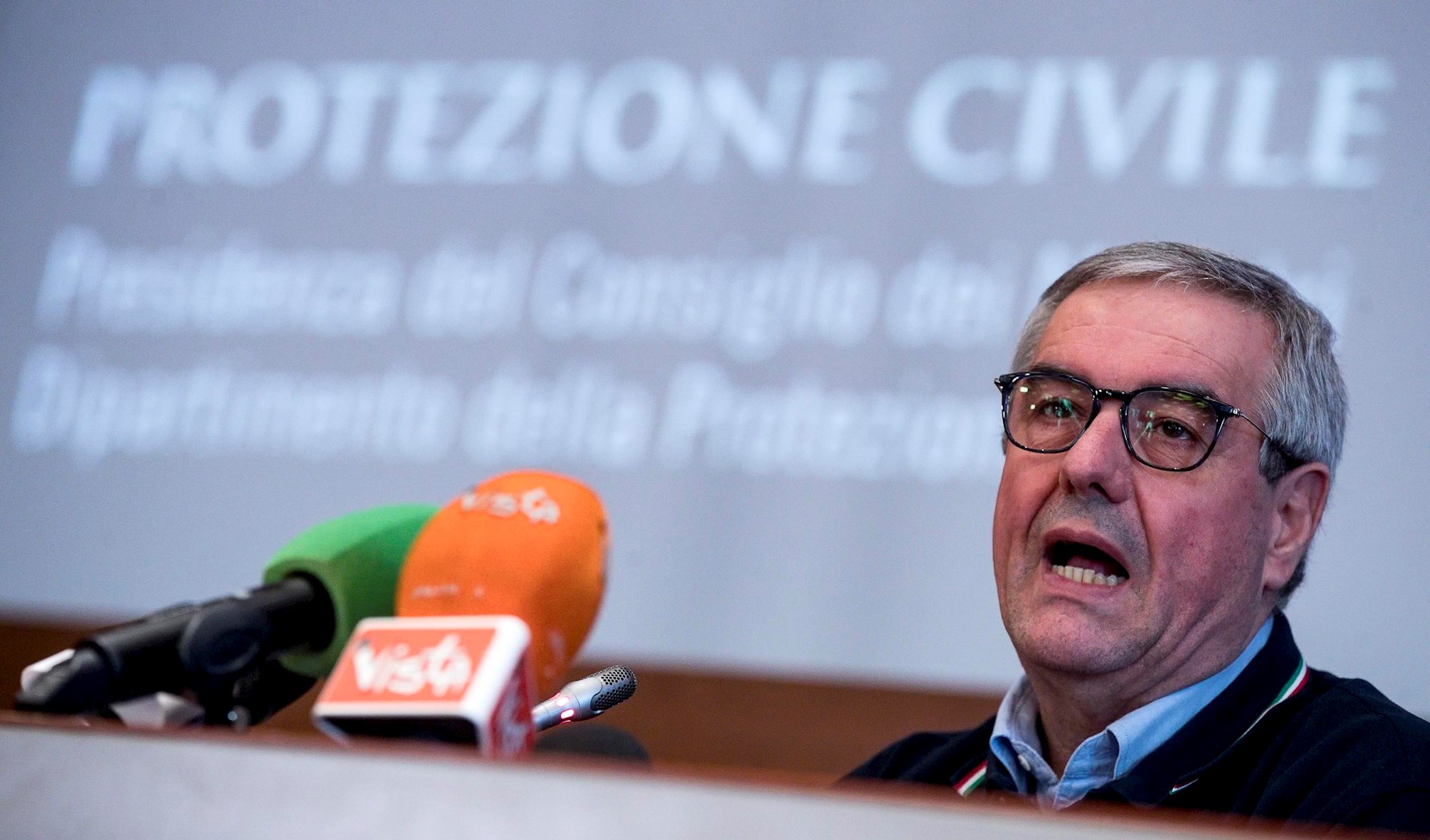 El jefe de Protección Civil de Italia tiene fiebre y cancela la conferencia diaria