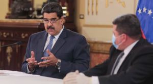Maduro, preocupado de todo menos Venezuela, quiere “donar” máquinas de pruebas a Colombia