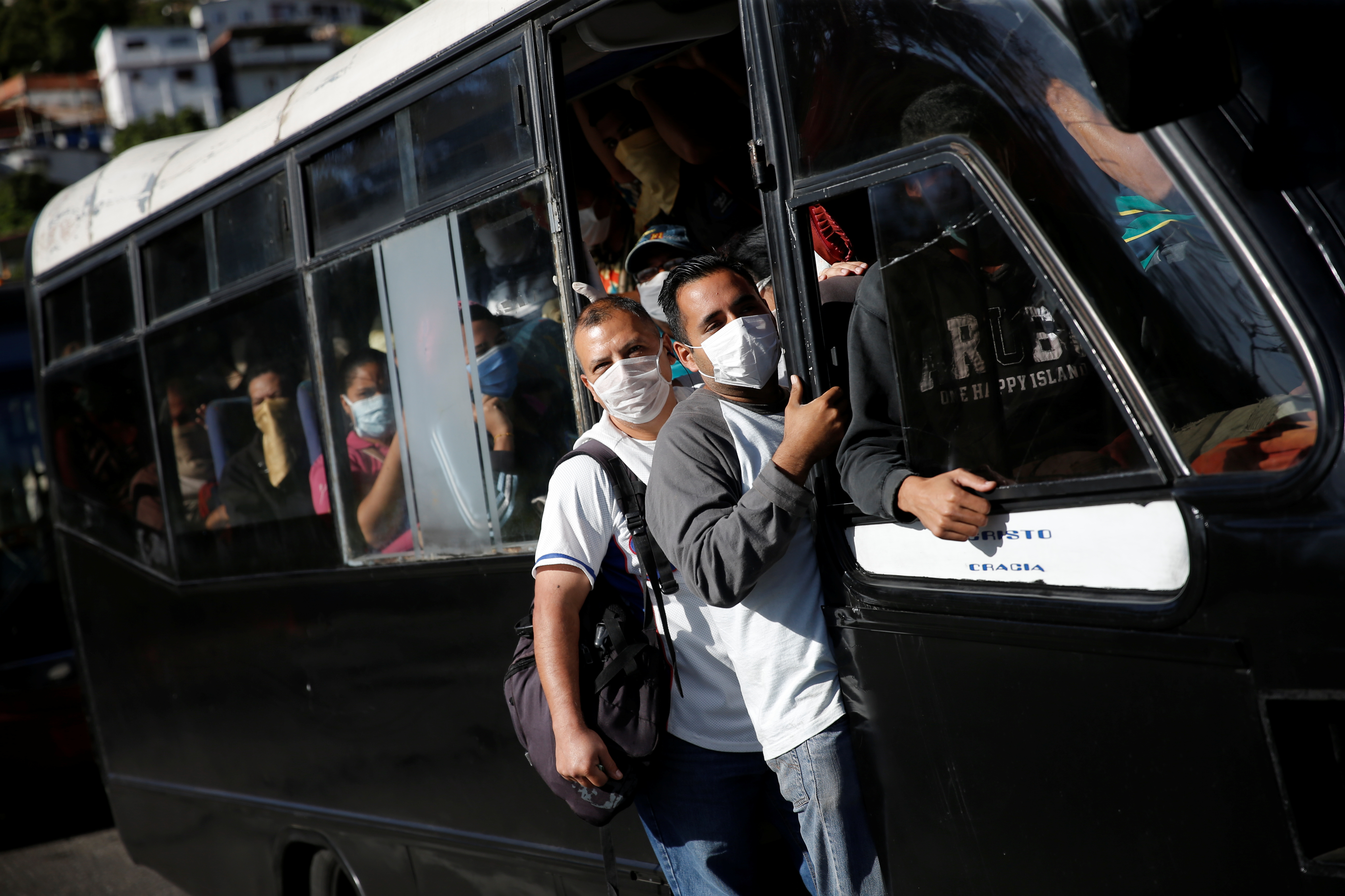El salario mínimo del venezolano solo alcanza para pagar el pasaje de transporte urbano