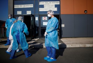 Francia registró 516 muertes y se acerca a 22.000 decesos por coronavirus