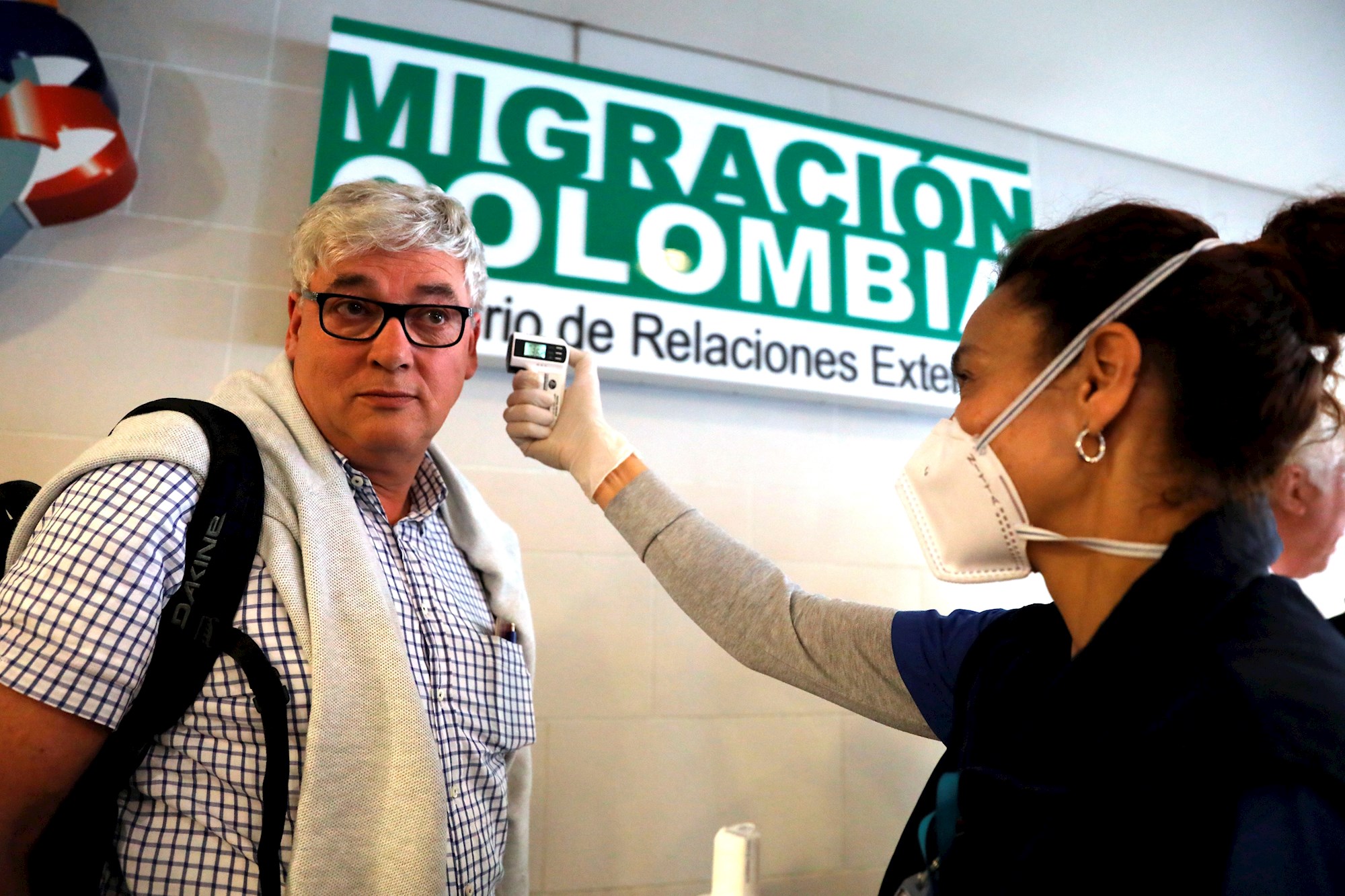 Justicia ordena restablecer prueba negativa de coronavirus para ingreso a Colombia