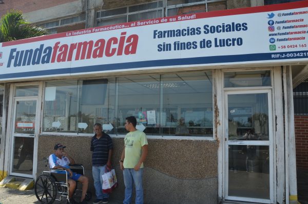 En Vargas, escasean la vitamina C y los tapabocas