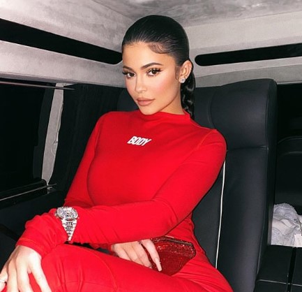 ¡Agarra aire! Kylie Jenner y sus fotos de espalda (UFFF)