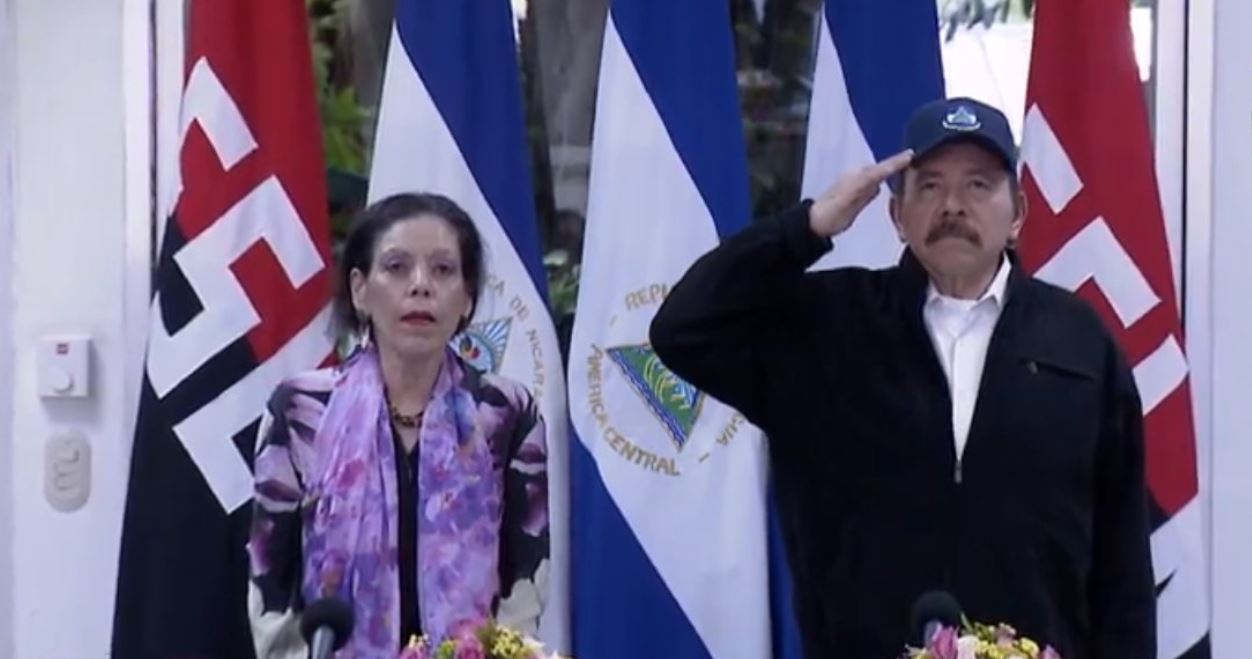 ¿Show? Tras más de un mes sin dar la cara en público, reapareció Daniel Ortega (FOTO)