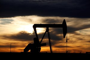Los inventarios de petróleo y gasolina suben abruptamente en EEUU