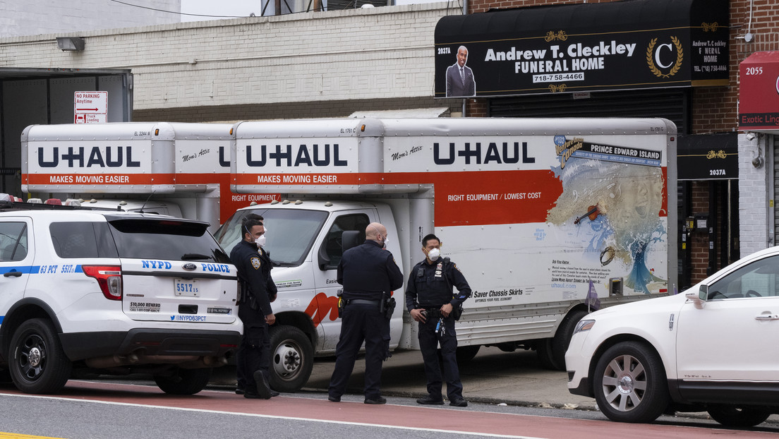 Hallan cadáveres dentro de camiones en Nueva York