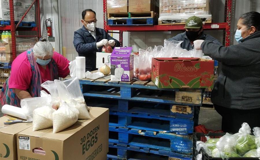 Consulado mexicano lanza plan para distribuir alimentos a sus afectados por la pandemia en Nueva York