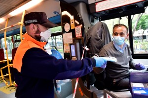 En España será obligatorio el uso de mascarilla en transporte público a partir del lunes