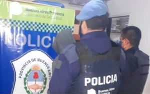“Acuéstate o te mato”: Desfiguró el rostro de su expareja tras salir de prisión en Argentina