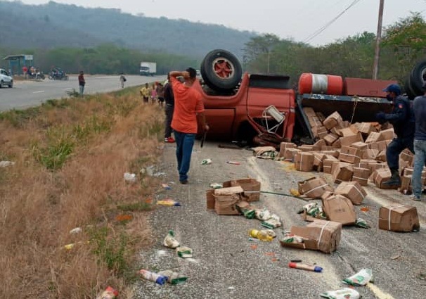 Conductor falleció tras impactar contra un camión de alimentos Clap en los Valles del Tuy