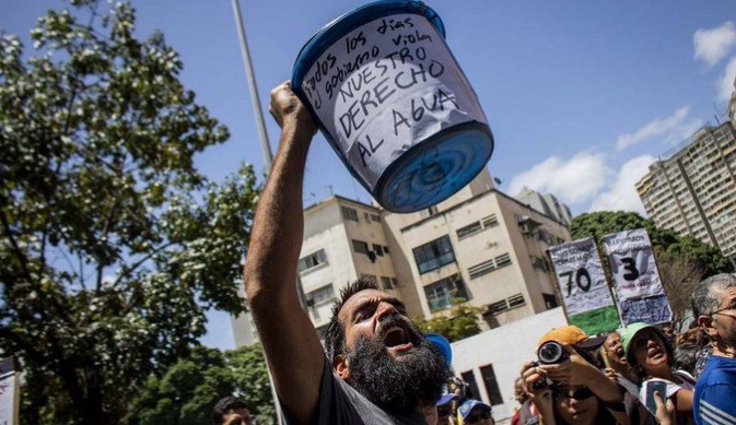 En Caricuao llevan más de una semana sin saber lo que es una gota de agua #31May (Foto)