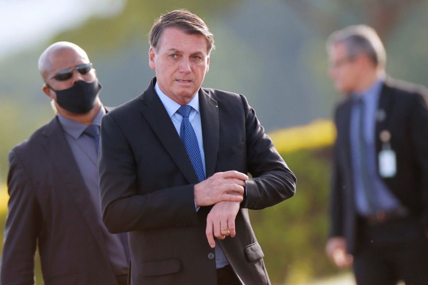 Identifican a la banda que filtró datos personales de Bolsonaro