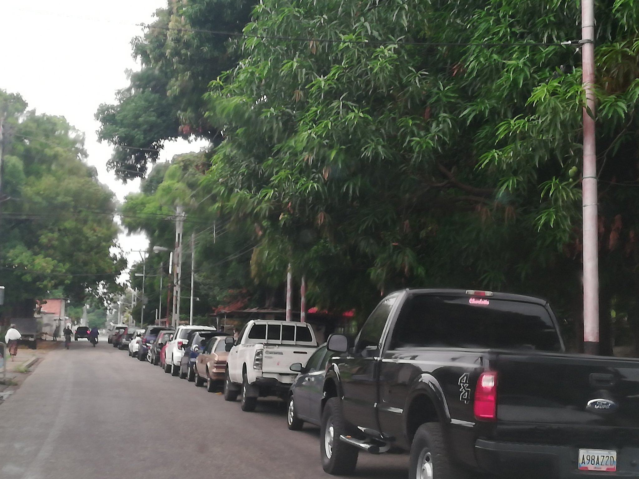 En Cojedes se reportan largas colas para surtir gasolina #1Jun (FOTOS)