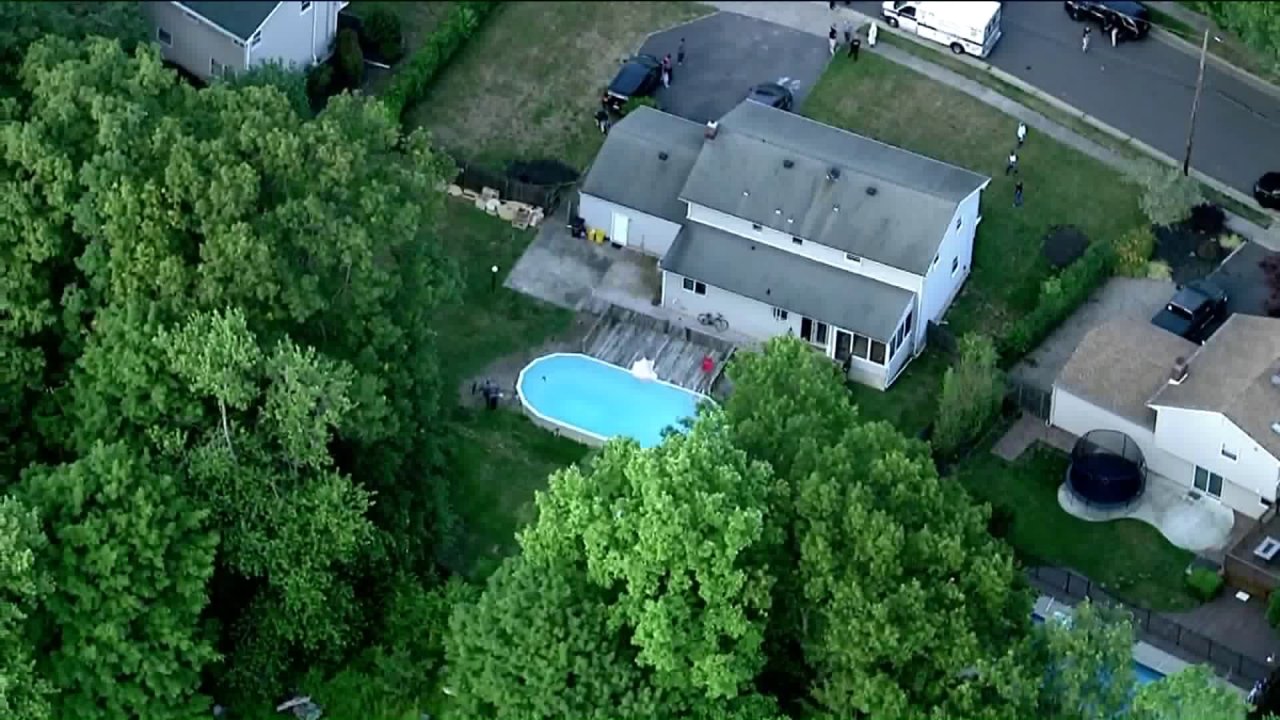 Tres personas fueron encontradas muertas en piscina de Nueva Jersey