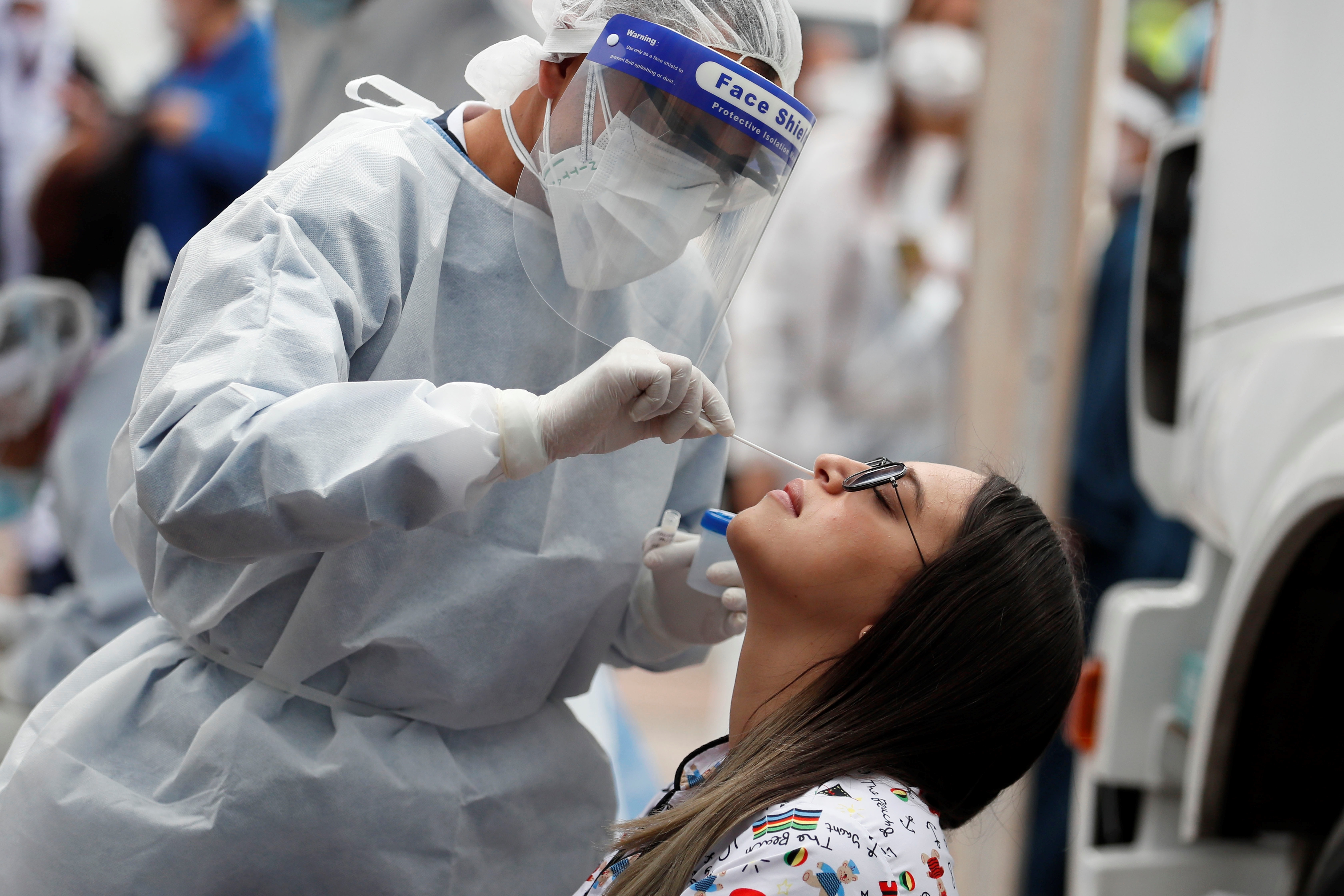 Colombia mantiene la cifra de fallecidos por coronavirus por debajo del centenar