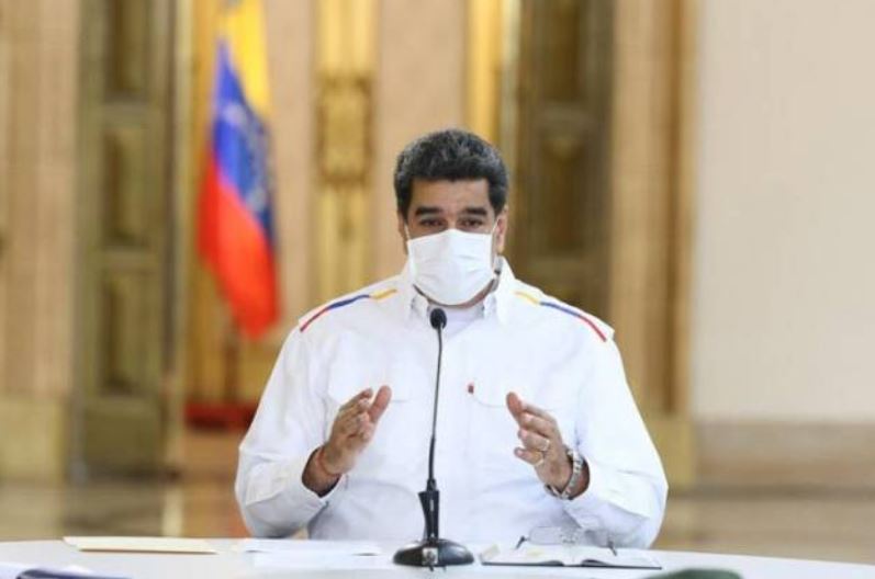 Maduro en su burbuja apunta que en diciembre disminuirán los contagios en Venezuela