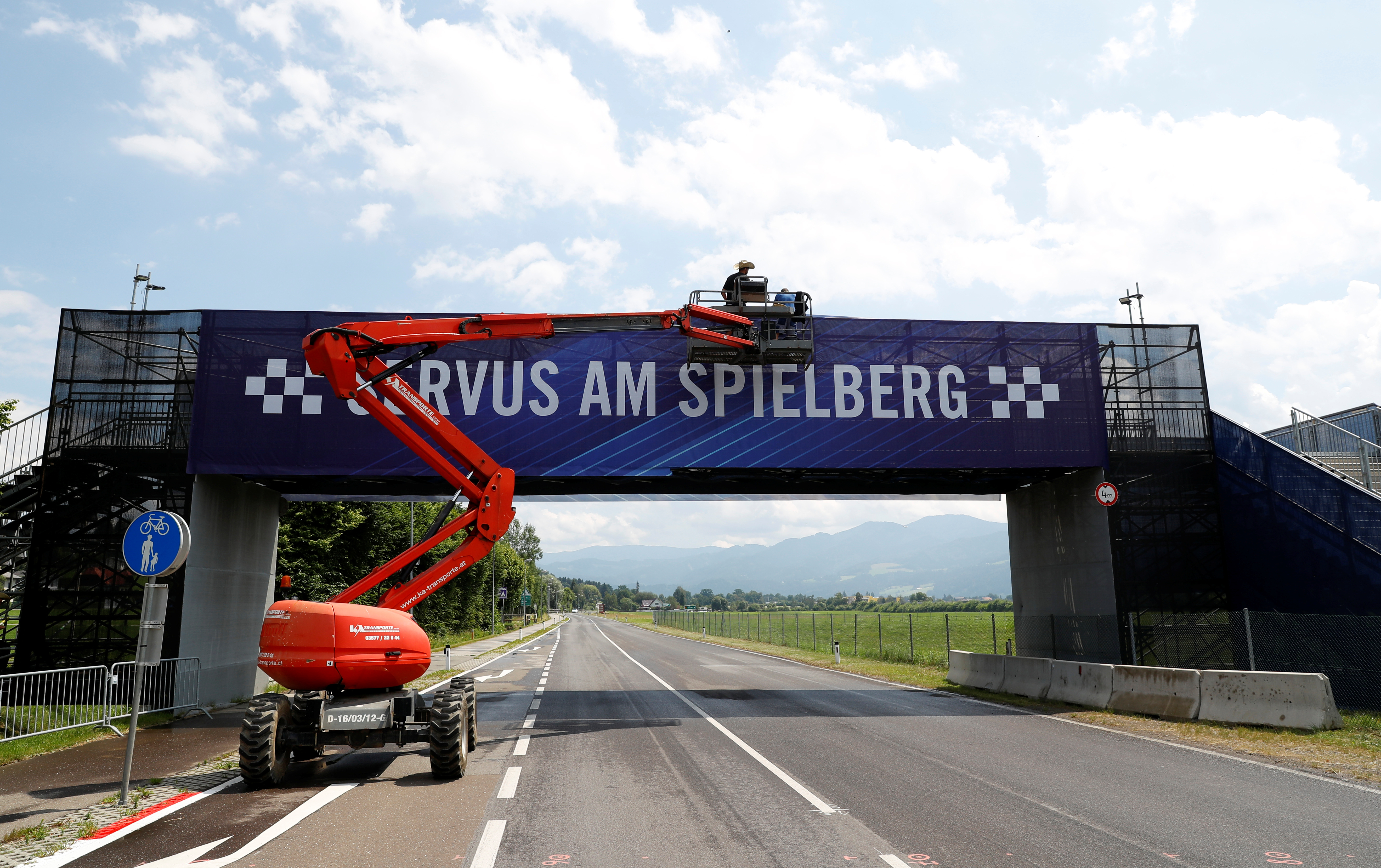 Ausencia de aficionados y vacas pastando marcan la previa del Gran Premio de Austria de F1
