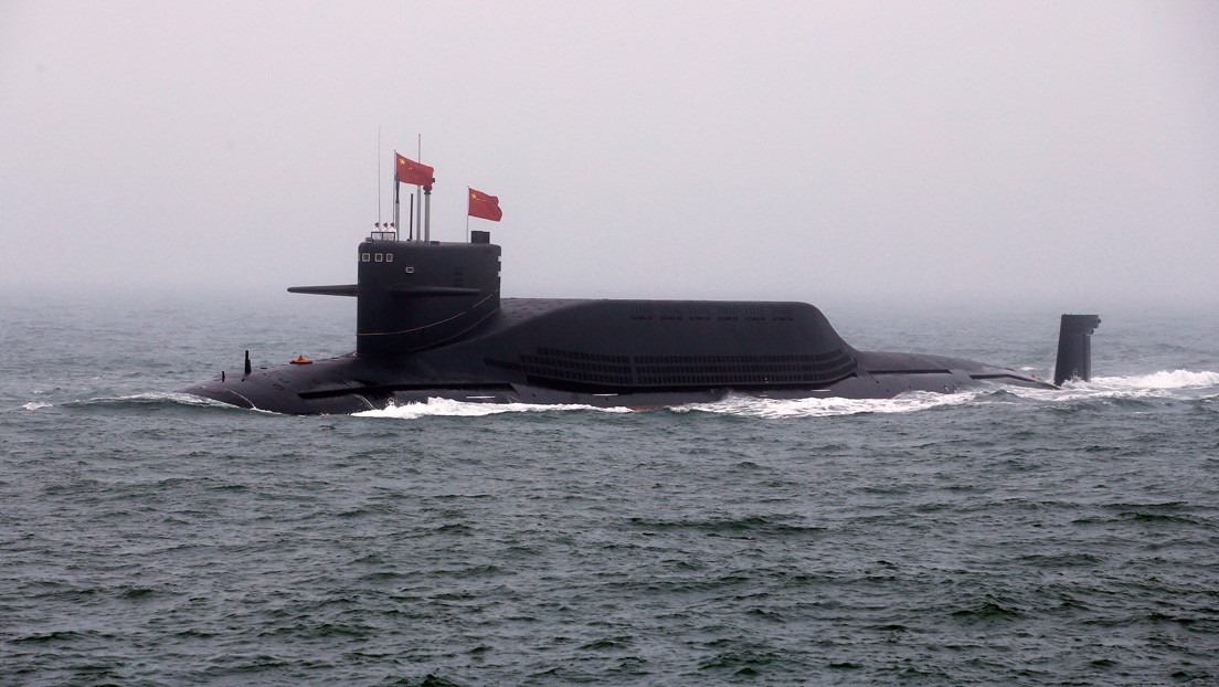 Submarino chino es captado a través de un satélite entrando en una base oculta en una cueva