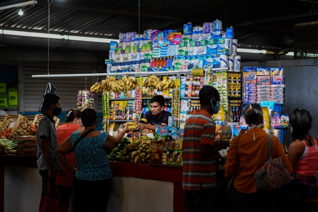 Una familia venezolana necesita cerca de 25 dólares semanales para adquirir la canasta de supervivencia