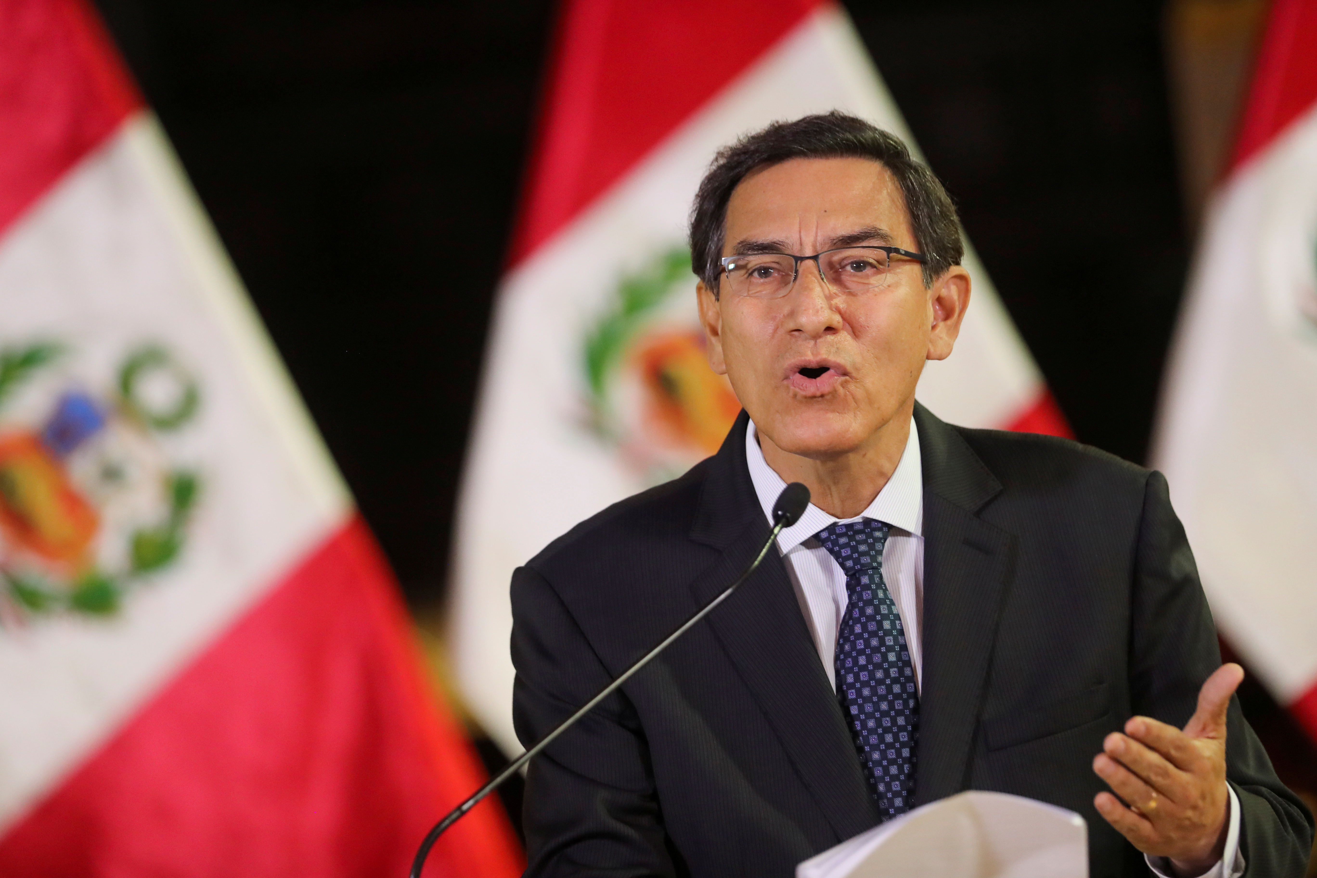 Martín Vizcarra logró evadir una destitución a manos del Congreso de Perú