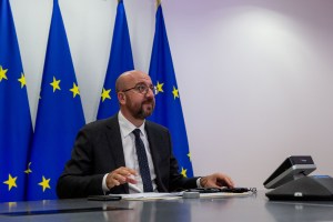 UE concedió a Ucrania y Moldavia estatuto de candidatos a la adhesión