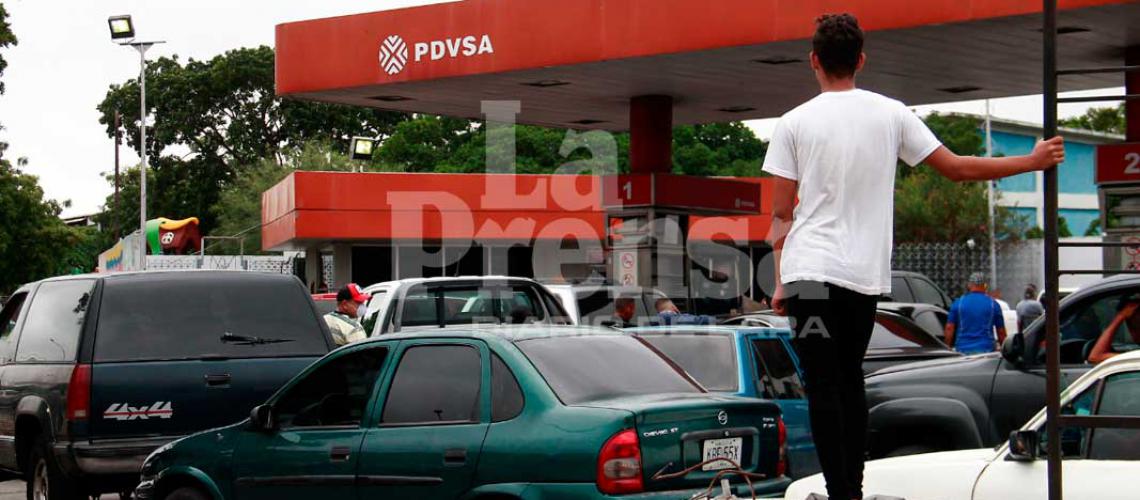 “La gasolina llegó… pero solo para un grupito”: En Lara solo le despachan a los funcionarios
