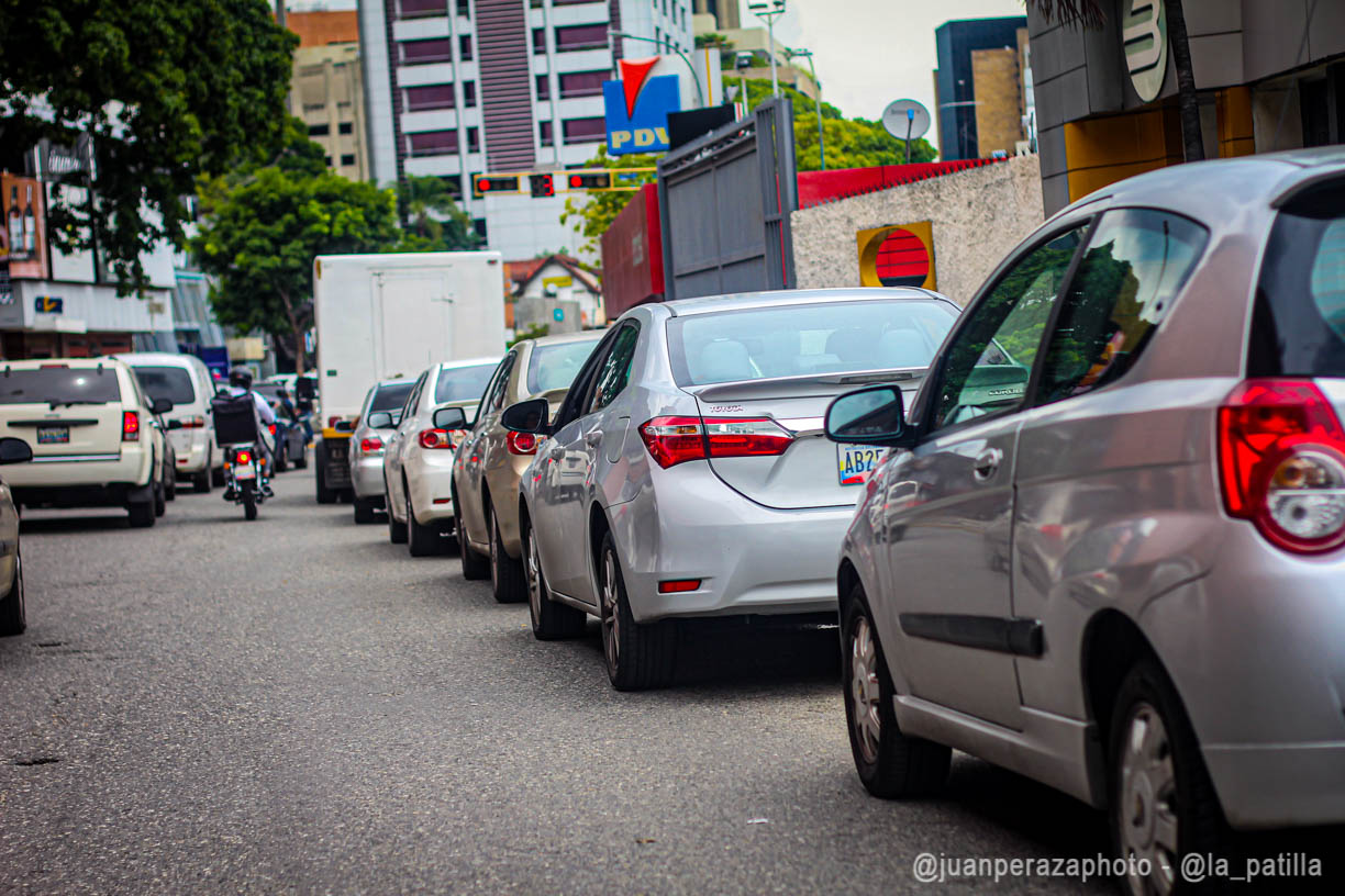 La gasolina se agota y Caracas no se salva de las colas #11Sep (VIDEOS)