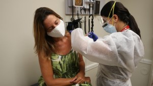 Coronavirus en Florida: Se registraron casi 3 mil 200 nuevos casos y otras 100 víctimas
