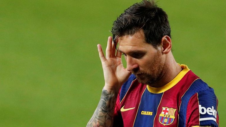 ¿Problemas en el vestuario del Barcelona? En España aseguran que Messi “rompió relaciones” con Piqué