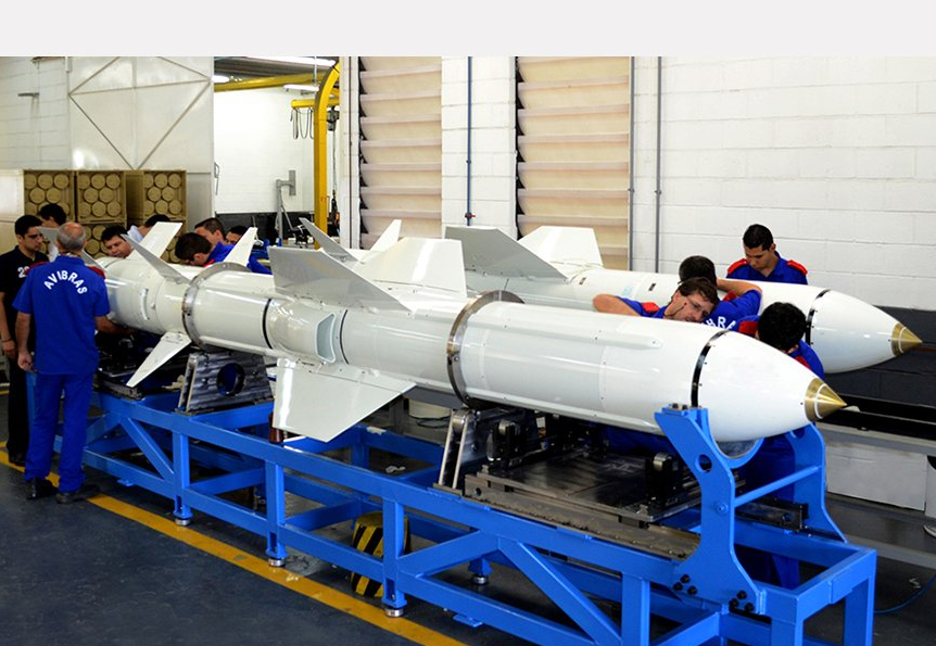 Brasil ultima la creación de un misil balístico de hasta 300 kilómetros de alcance