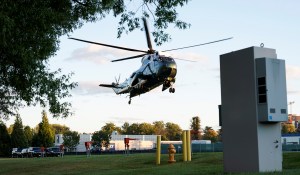 Helicóptero que traslada a Trump despegó de la Casa Blanca hacia el hospital militar Walter Reed