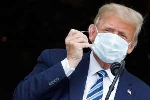 Trump asegura ser “inmune” al Covid-19