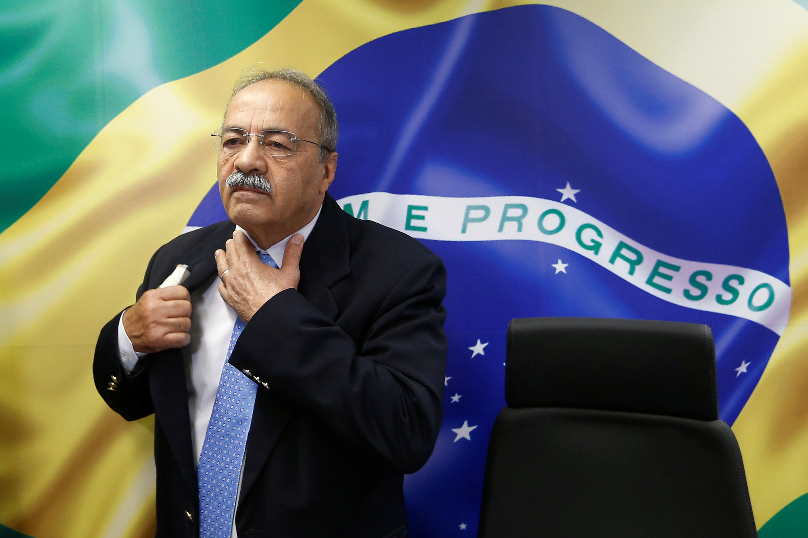 Policía brasileña detiene a un senador con dinero escondido entre sus glúteos