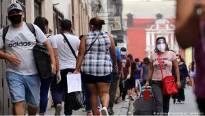 Perú relajó confinamiento para adultos mayores y levantó cuarentena en algunas provincias