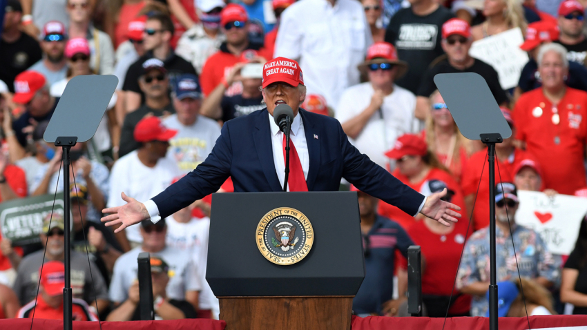 Trump publica video con sus bailes en los mítines a ritmo de Village People