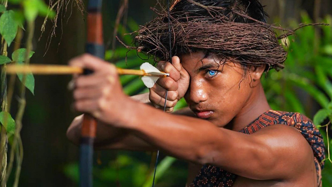 Ojos azules brillantes: Hipnotizantes y rara mutación genética de una tribu en Indonesia (FOTOS)