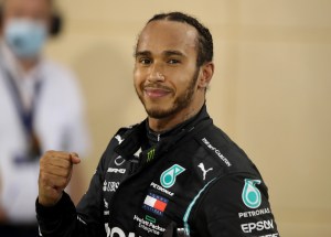 Lewis Hamilton presentó el renovado Mercedes W13 con el que quiere recuperar la corona en la Fórmula 1 (FOTOS)