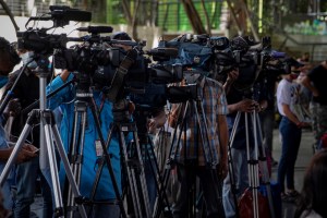 Censura, represión y crisis económica: El 2021 fue desolador para el periodismo en América Latina