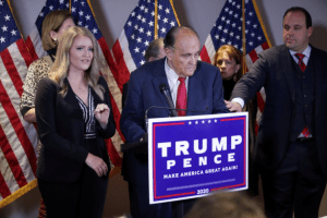 Giuliani será parte del equipo jurídico de Trump para el juicio político