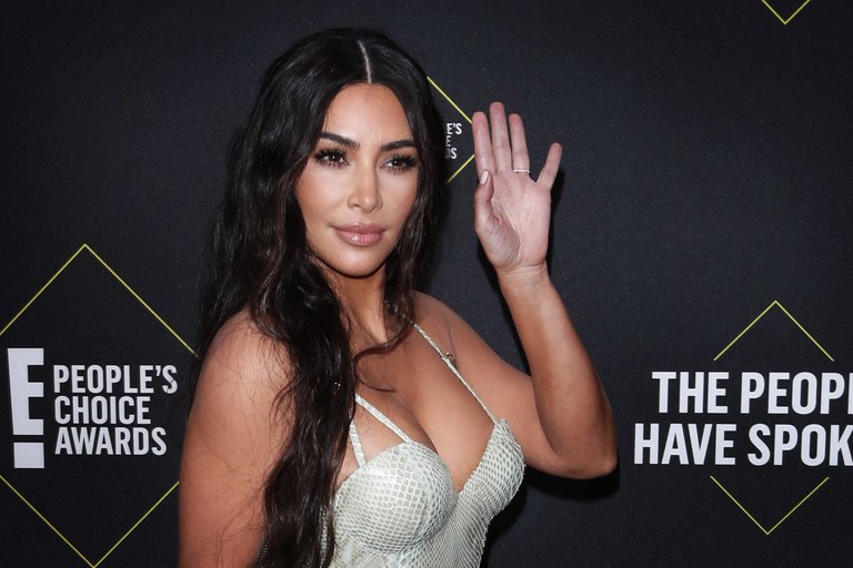 Kim Kardashian parece haber confirmado que votó por Joe Biden y no por su esposo, Kanye West
