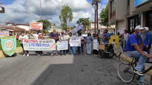 Docentes en Cojedes protestaron por mejores condicionales laborales este #11Nov (FOTOS)