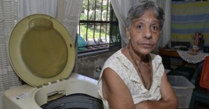Nunca pensé que pasaría hambre en mi vejez: Cómo es vivir con una pensión de 1,3 dólares al mes en Venezuela