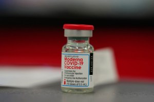 La Agencia Europea de Medicamentos se reúne para evaluar la vacuna contra el coronavirus de Moderna