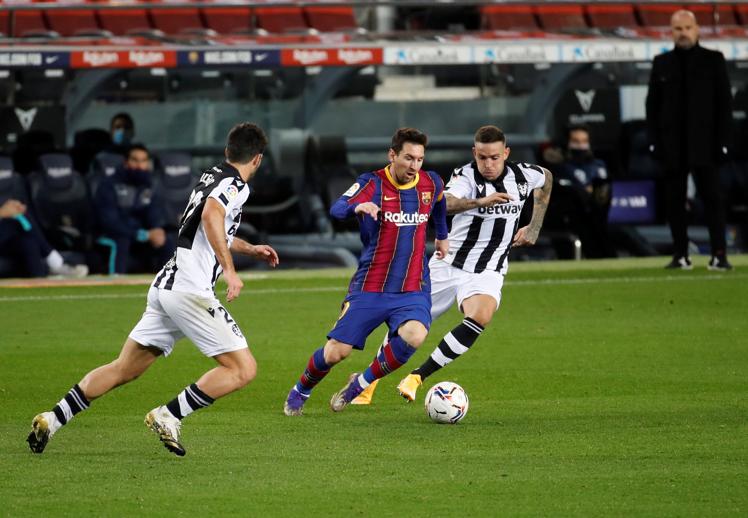Messi selló agónico triunfo del Barcelona sobre Levante